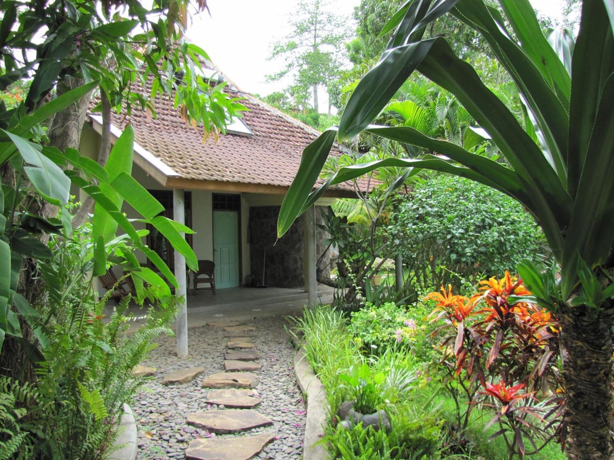 Sananda Bungalow Lovina  Ngoại thất bức ảnh