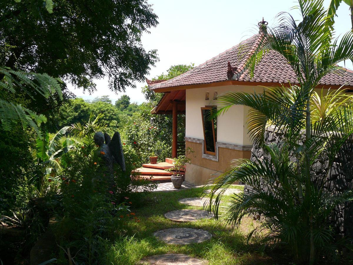 Sananda Bungalow Lovina  Phòng bức ảnh